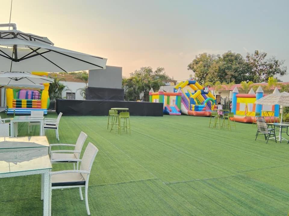 Focus Club And Resort Ranchi Exteriör bild