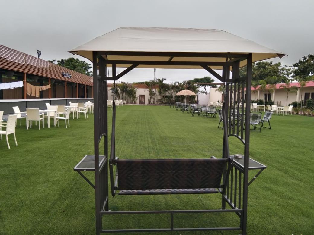 Focus Club And Resort Ranchi Exteriör bild